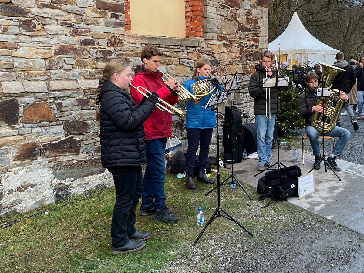 Piesberger Weihnachtszauber: Osnabrücks höchster Weihnachtsmarkt lockt wieder Tausende Weihnachtsmarkt am MIK in Osnabrück