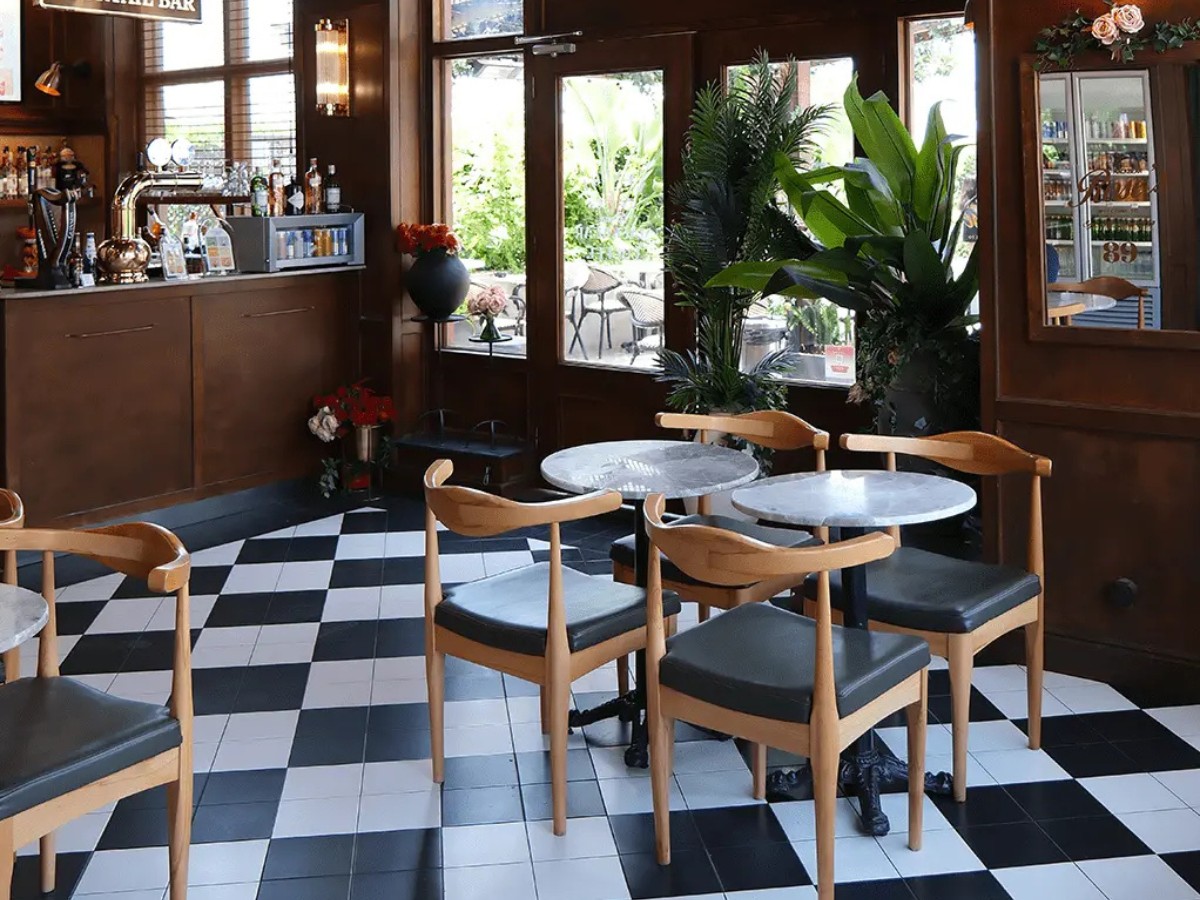 Die Einrichtung einer Mackbear-Filiale. / Foto: Mackbear