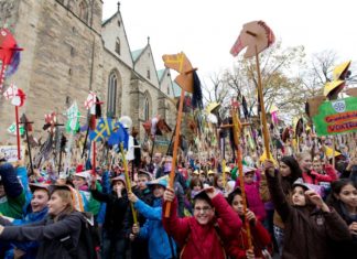 Am Donnerstag ist Steckenpferdreiten in Osnabrück!