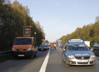 Verfolgungsjagd mit Kind im Auto Autobahnpolizei
