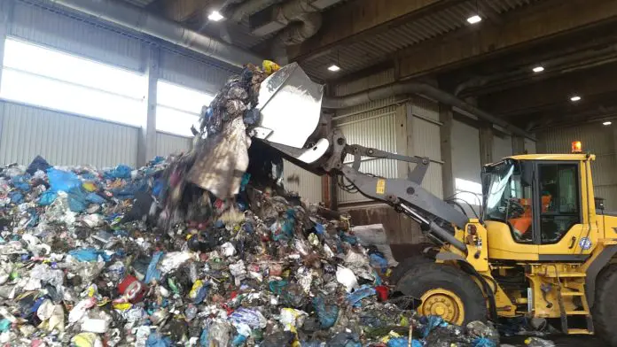 Nach Feuer in Recyclinganlage: Was passiert mit dem Müll?