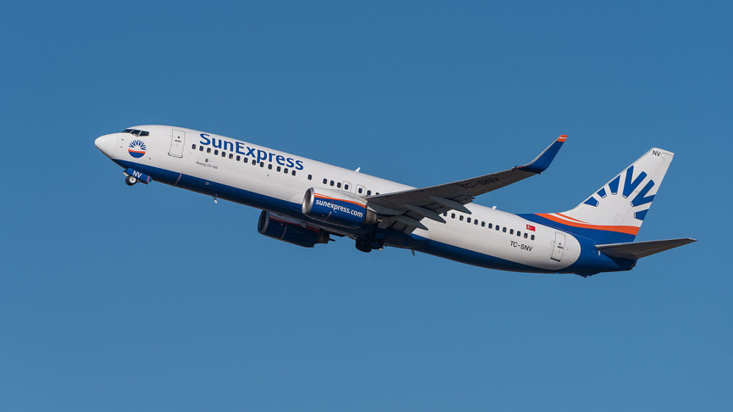 SunExpress Boeing 737 800
