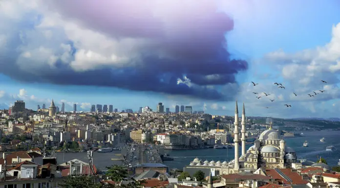 dunkle Wolken über der Türkei