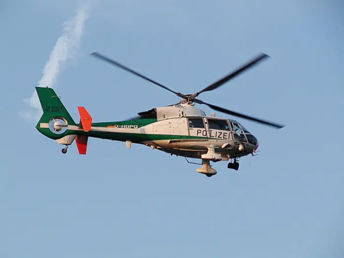 Polizeihubschrauber Symbolbild: Ra Boe, CC BY-SA 2.5