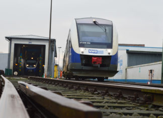 Afrikaner im Gleis sorgte für Notbremsung einer NordWestBahn in Hesepe bei Bramsche NordWestBahn VT 648 093 im Osnabrücker Hafen