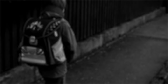 Schulkind, Nacht, Geist