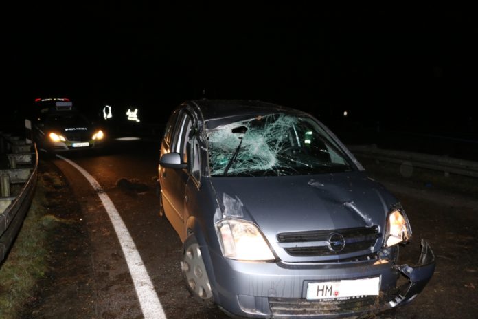 PKW überschlägt sich mehrfach in Osnabrücker Autobahnkreuz