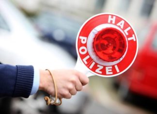 (Symboldbild) Polizeikontrolle