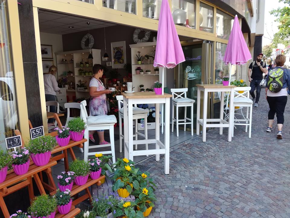 Zwischen Sträußen und Kaffeekunst - Das BlumenCafé in Osnabrück