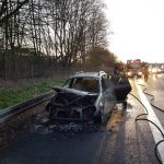 PKW brennt auf Autobahn A30 bei Osnabrück aus