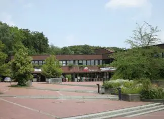 Haupteingang Zoo Osnabrück (© A.Savin, WikiCommons)