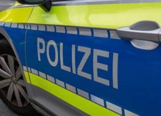 Frau (61) beißt Polizeibeamten in den Fuß Symbolfoto: Polizei/ Foto: Dieter Reinhard