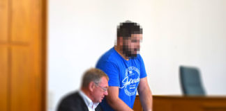 der falsche Polizist und sein Verteidiger Rechtsanwalt Habig, Dortmund (links)