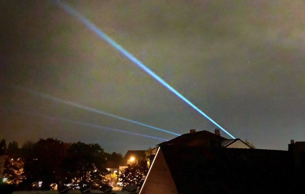 So sieht der "Piesberg-Laser" über Eversburg aus