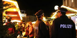 Polizei auf dem Weihnachtsmarkt / Foto: Polizei Osnabrück