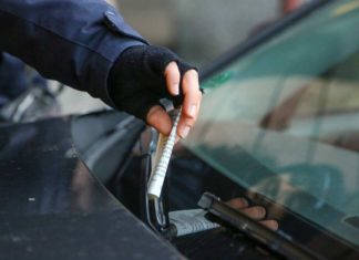 Politesse, Foto: imago images / masterpress