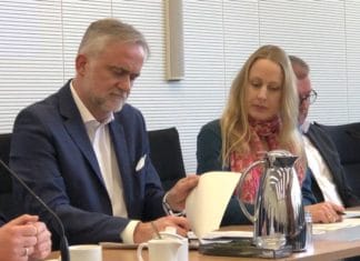 Stadt und Landkreis präsentieren neue Verordnungen, Anna Kebschull und Wolfgang Griesert