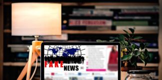 Symbolbild: Fake News