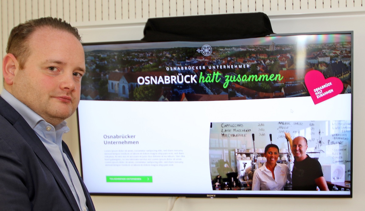 Alexander Illenseer, Prokurist der Osnabrück-Marketing und Tourismus GmbH (OMT) präsentiert das Portal "osnabringts.de"