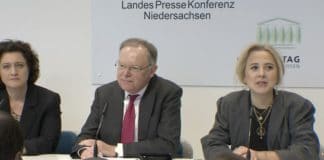 Ministerpräsident Stephan Weil bei der Landespressekonferenz in Hannover