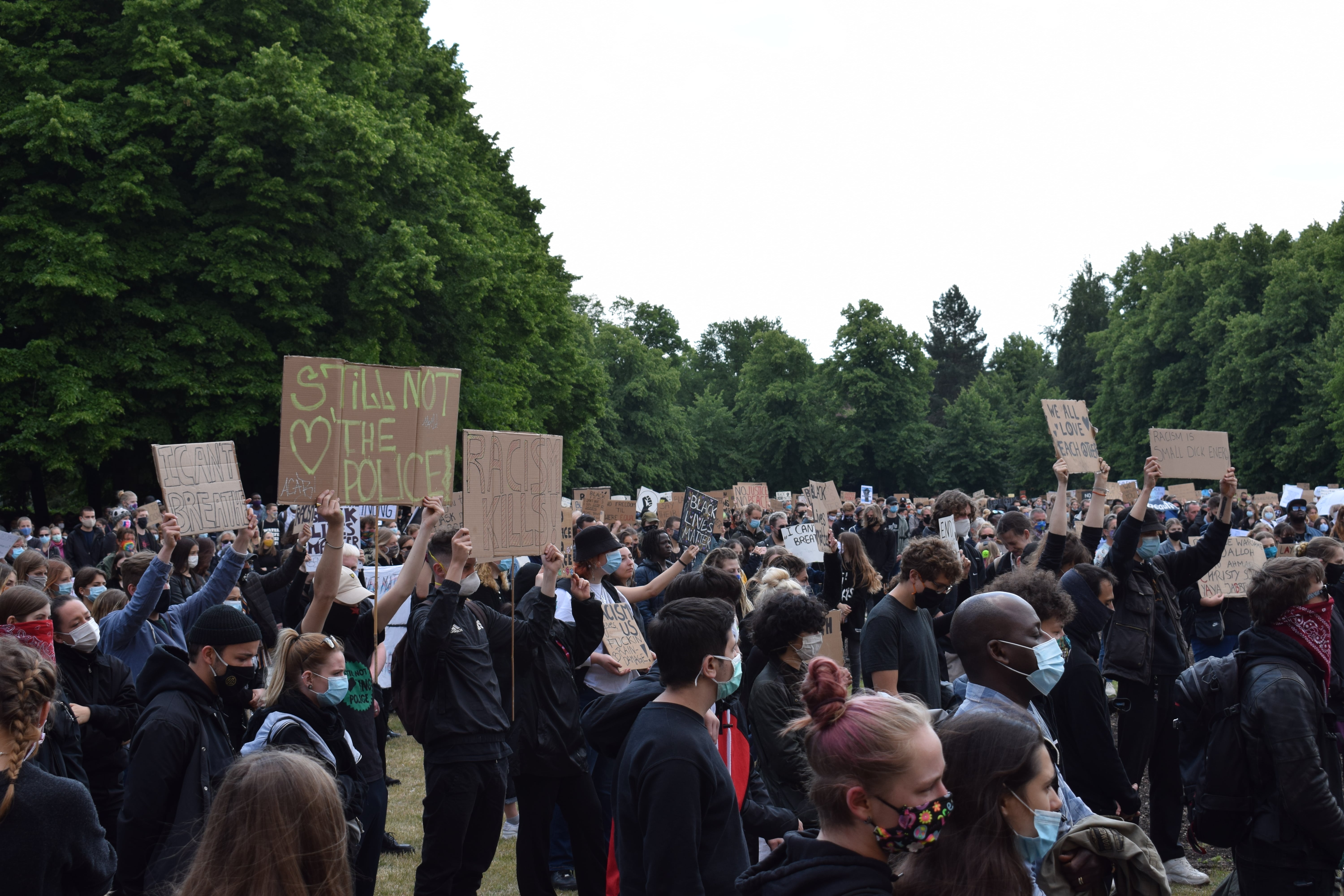 Acht Minuten und 46 Sekunden Stille: Black Lives Matter Osnabrück