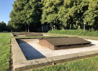 Schlossgarten-Brunnen im Winterschlaf