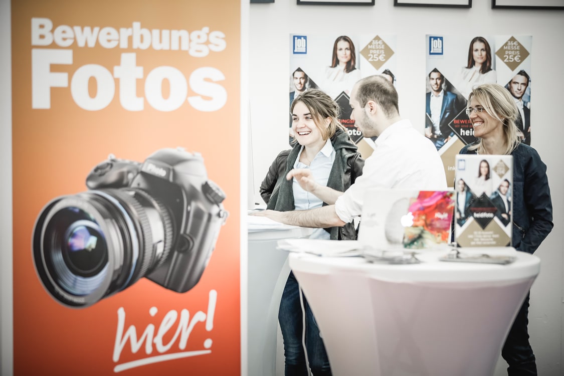 Perfekte Bewerbungsfotos gibt es auch auf der Jobmesse, Foto: Jan E. Siebert, Barlag PR