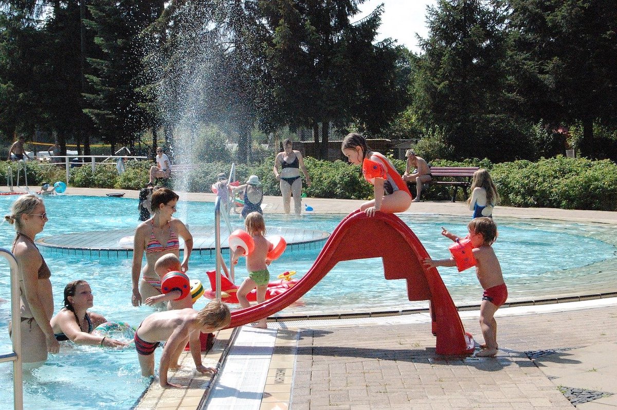  berfall Auf Freibad Kassiererin 62 In Bohmte 15 J hriger 