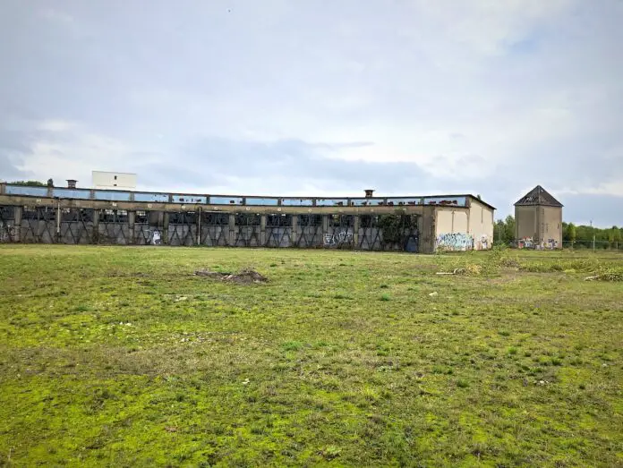 Eine riesige Brachflächen wartet auf Entwicklung (Foto: Pohlmann)