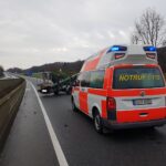 Transporter mit Hubsteiger verunfallt auf der Autobahn A30 bei Osnabrück