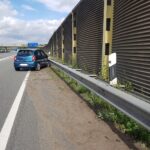 PKW prallt auf Autobahn A1 bei Osnabrück-Nord in die Leitplanke