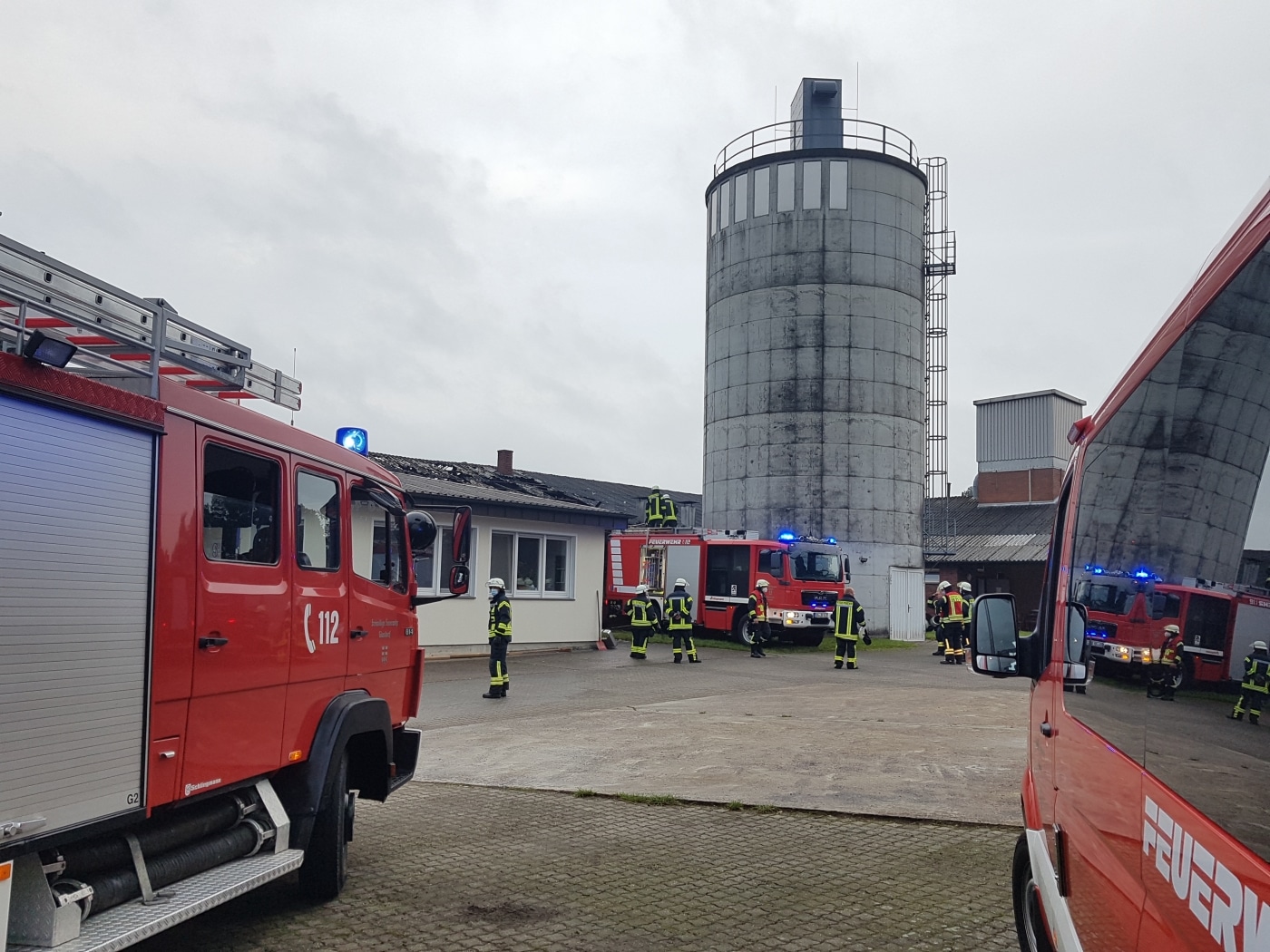 Gebäude brennt erneut in Glandorf