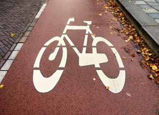 Fahrradweg (Symbolbild)