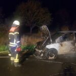 Voll besetztes Auto gerät auf B68 bei Bramsche in Brand