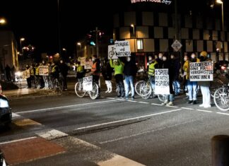 Teilnehmer Fahrraddemo Wall (unbekannter Urheber)