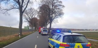 Tödlicher Unfall, PKW kollidiert mit LKW in Ostercappeln