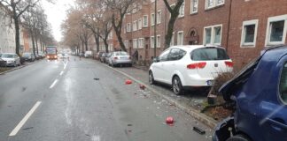 Sutthauser Straße nach PKW-Zusammenstoß voll gesperrt