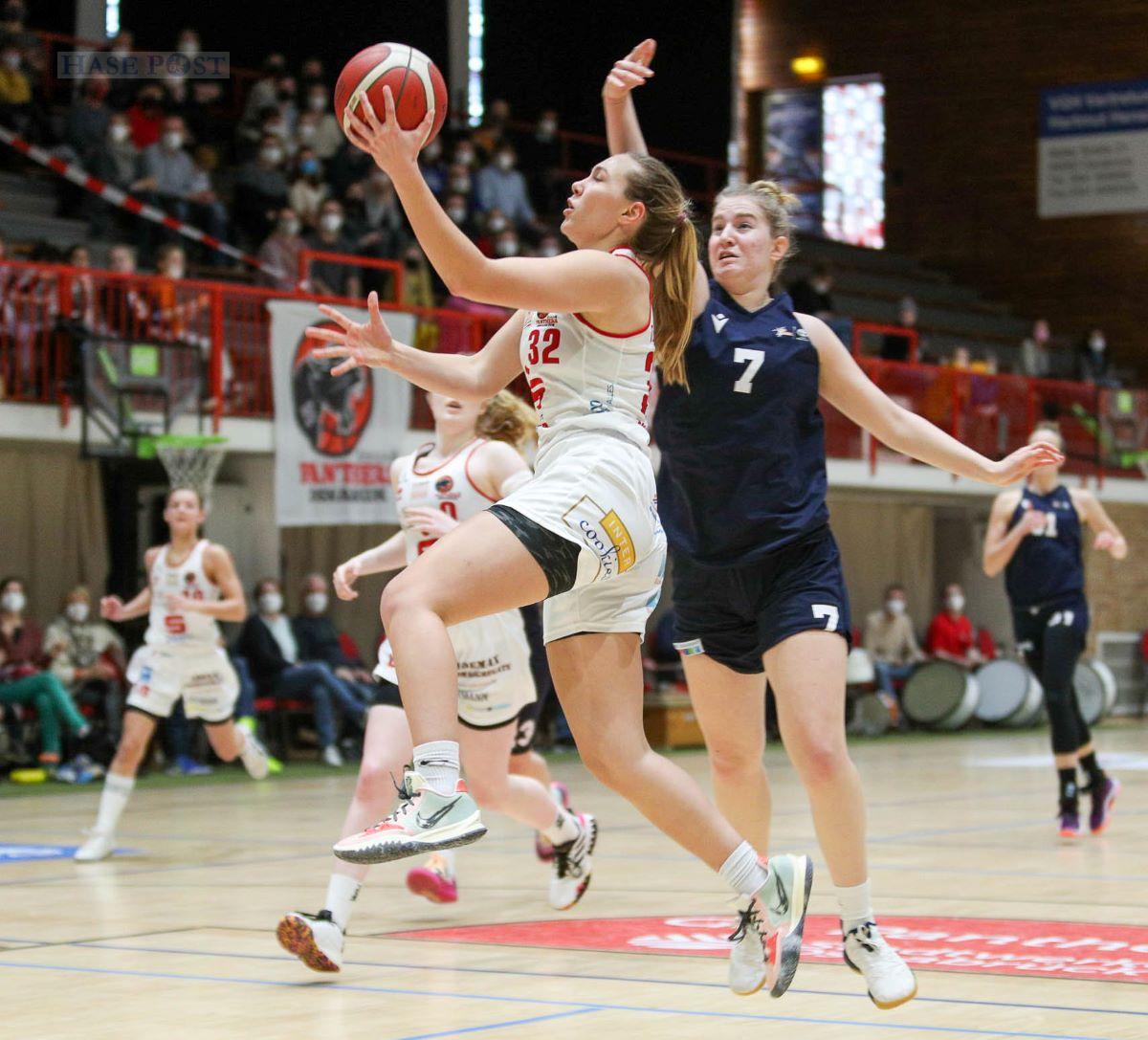 Die GiroLive-Panthers Osnabrück gewannen gegen die Capitol Bascats Düsseldorf. / Foto: Dieter Reinhard