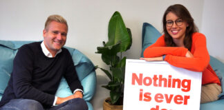 Katharina Lutermann und Oliver Volckmer vom OHA freuen sich auf viele Bewerbungen von Startups, die ihre Idee im Gesundheitsbereich voranbringen wollen. Foto: WFO/ Ingmar Bojes