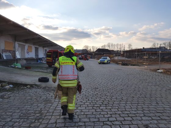 PKW-Brand: Schon wieder Feuer am alten Güterbahnhof