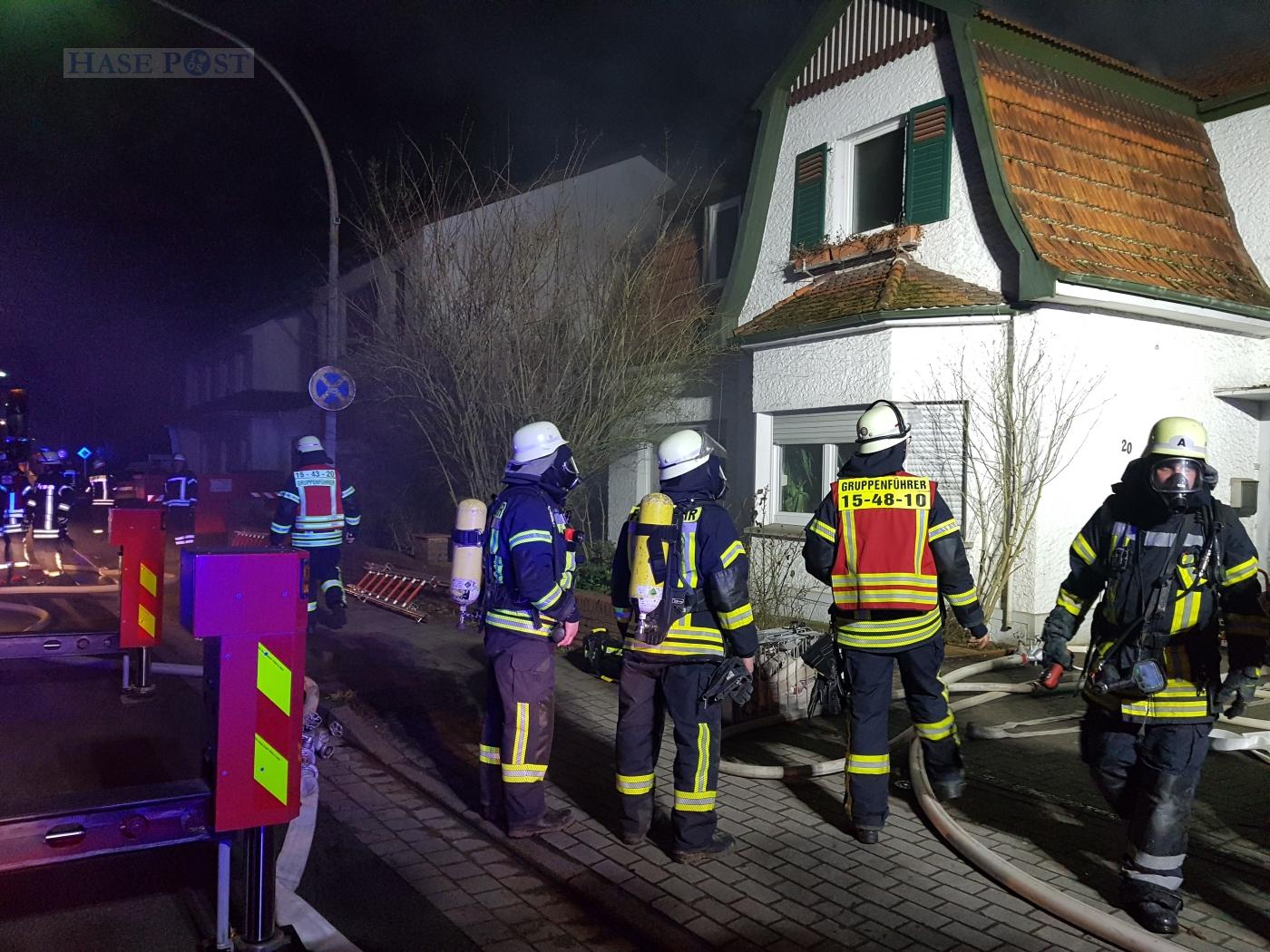 Rauch aus dem Dach: Brand in einem Wohnhaus in Bohmte