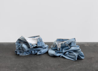 Elmgreen & Dragset, Powerless Structures, Fig. 19, 1998 / Foto: Elmar Vestner