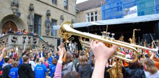 Der "Osnabrücker Samstag" bringt den "Tag der Musik" zum Rathaus Osnabrück. / Foto: Angela von Brill