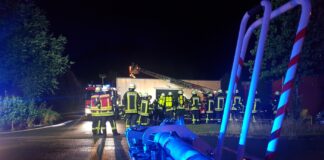 Feuer in Gewerbehalle in Melle – War Blitzeinschlag der Auslöser?