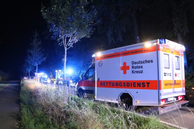 Personengruppe von Auto in Bissendorf erfasst &#8211; ein Mann stirbt, mehrere Menschen werden verletzt