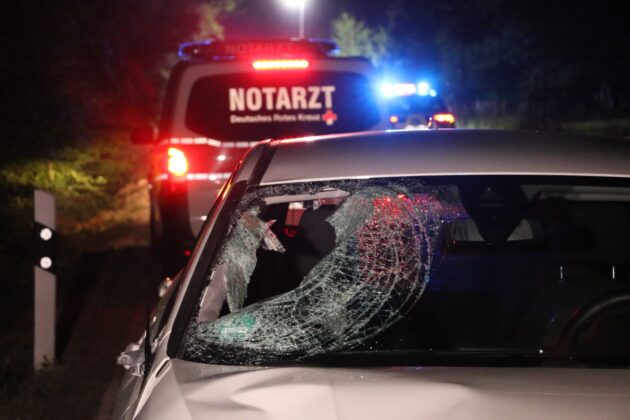 Personengruppe von Auto in Bissendorf erfasst – ein Mann stirbt, mehrere Menschen werden verletzt