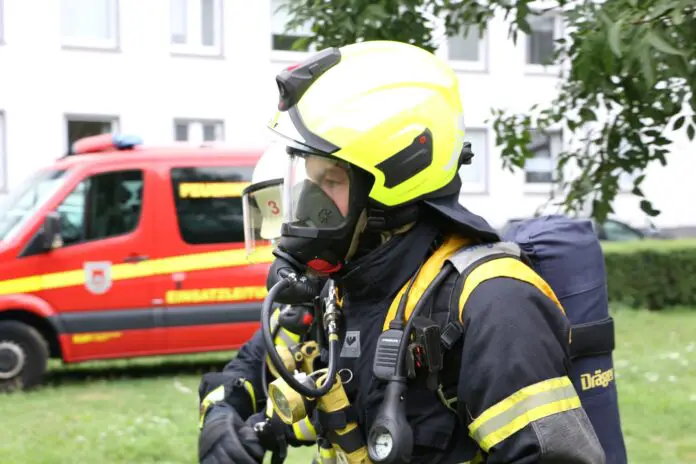 Feuerwehr mit Atemschutz