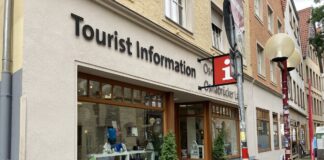 Die Tourist Information an der Bierstraße wird künftig durch einen Online-Shop ergänzt. / Foto: Schulte