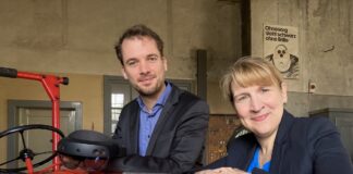 Dr. Henning Gösling vom DFKI und Dr. Vera Hierholzer freuen sich darauf, Forschung bald hautnah in Osnabrück zu präsentieren. / Foto: Schulte