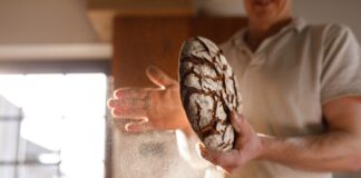 Ausbildung zum Bäcker (Symbolbild)